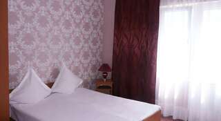 Гостиница Guest House VEND Адлер Трехместный номер с собственной ванной комнатой-3